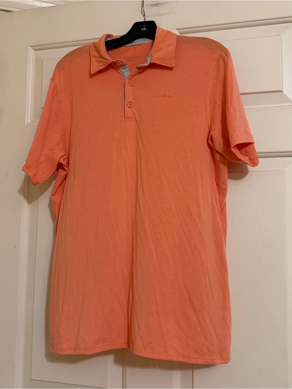 Patagonia Men’s Peach Short-Sleeve Soft Polo Shirt Embroidered Logo Size Medium